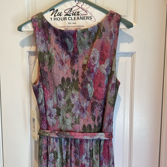 Eliza J Pink Sleeveless V-Neck Maxi Dress - Picture 4 of 6